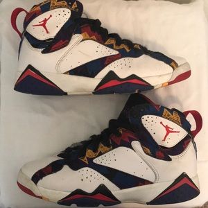 Nike Air Jordan Kids XII Sweater Sneakers Sz 5.5 Y